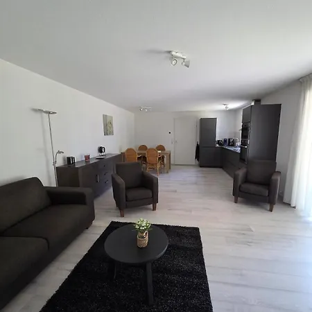 Laurena Apartman *
